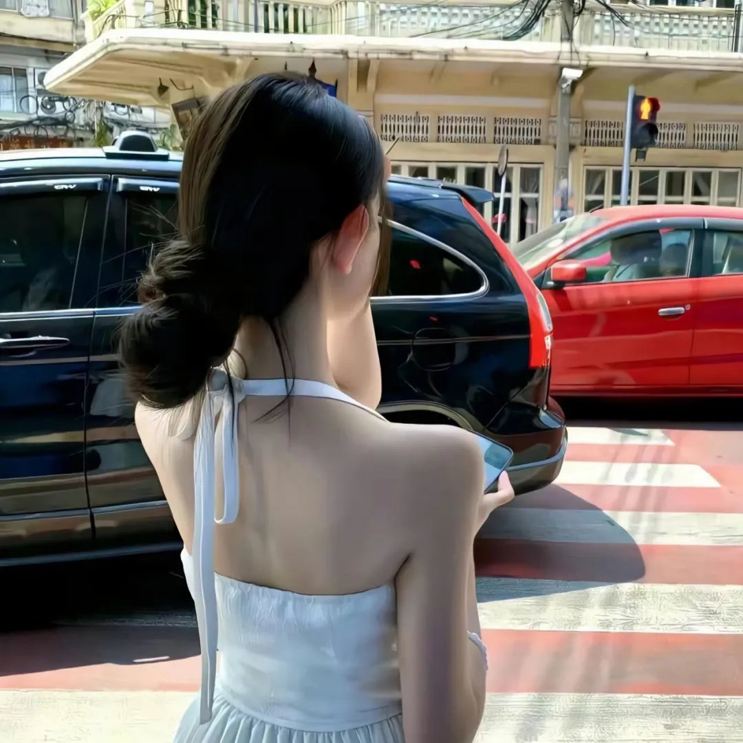 月亮不曾拥抱你